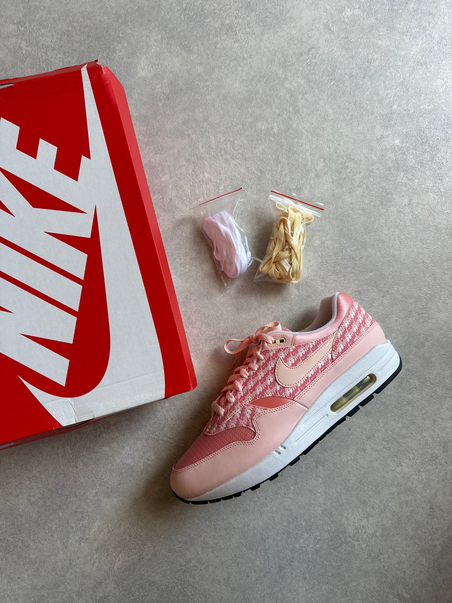 Nike Air Max 1 Premium Strawberry 46