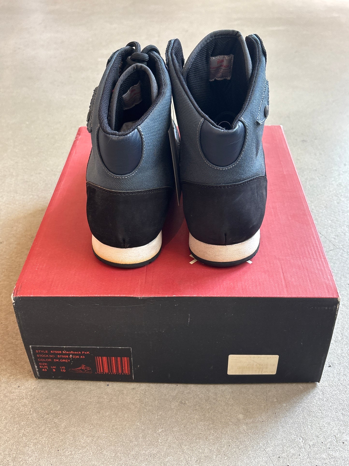 Kangaroos X Patta Blue EU 43