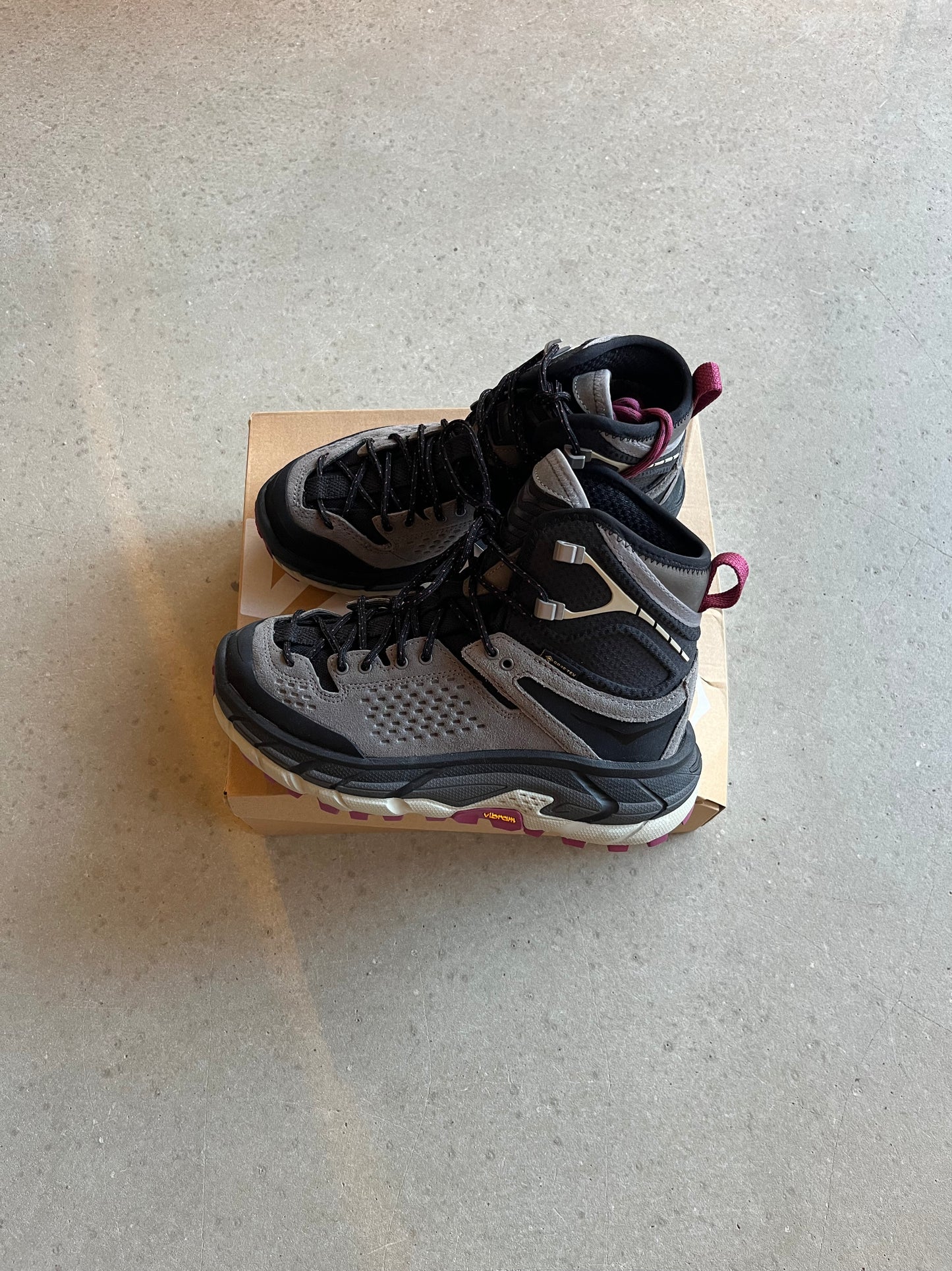 Hoka U Tor Ultra Hi Top Grey 36