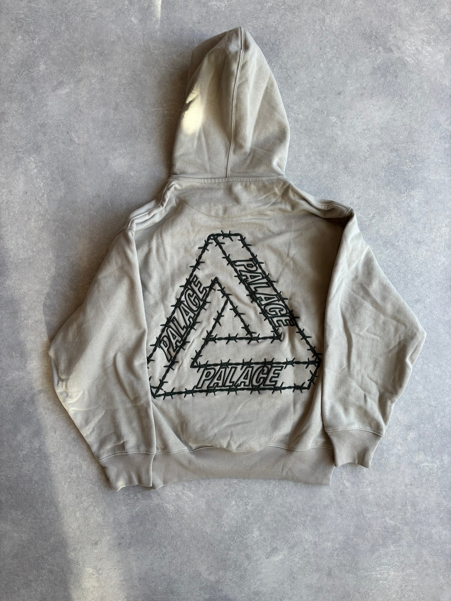 Palace Barbed Tri-ferg Hood Stoney  Grey