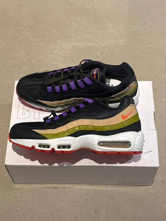 Nike Air Max 95 'International Girl Crew' size 44.5