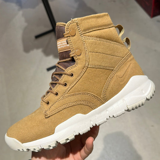 Nike SFB 6" Canvas Golden Beige 41