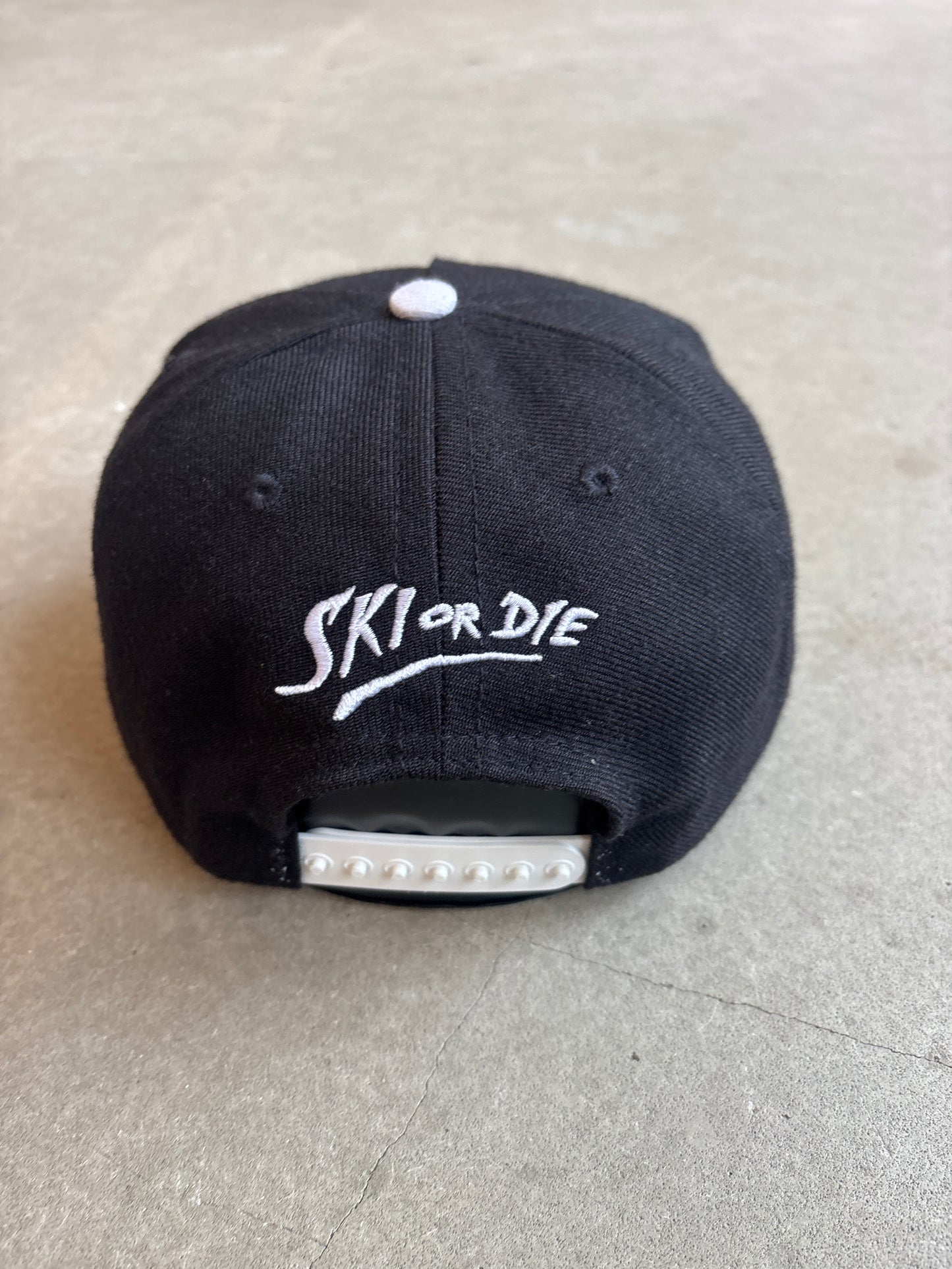 $LBMG Snap Back Black