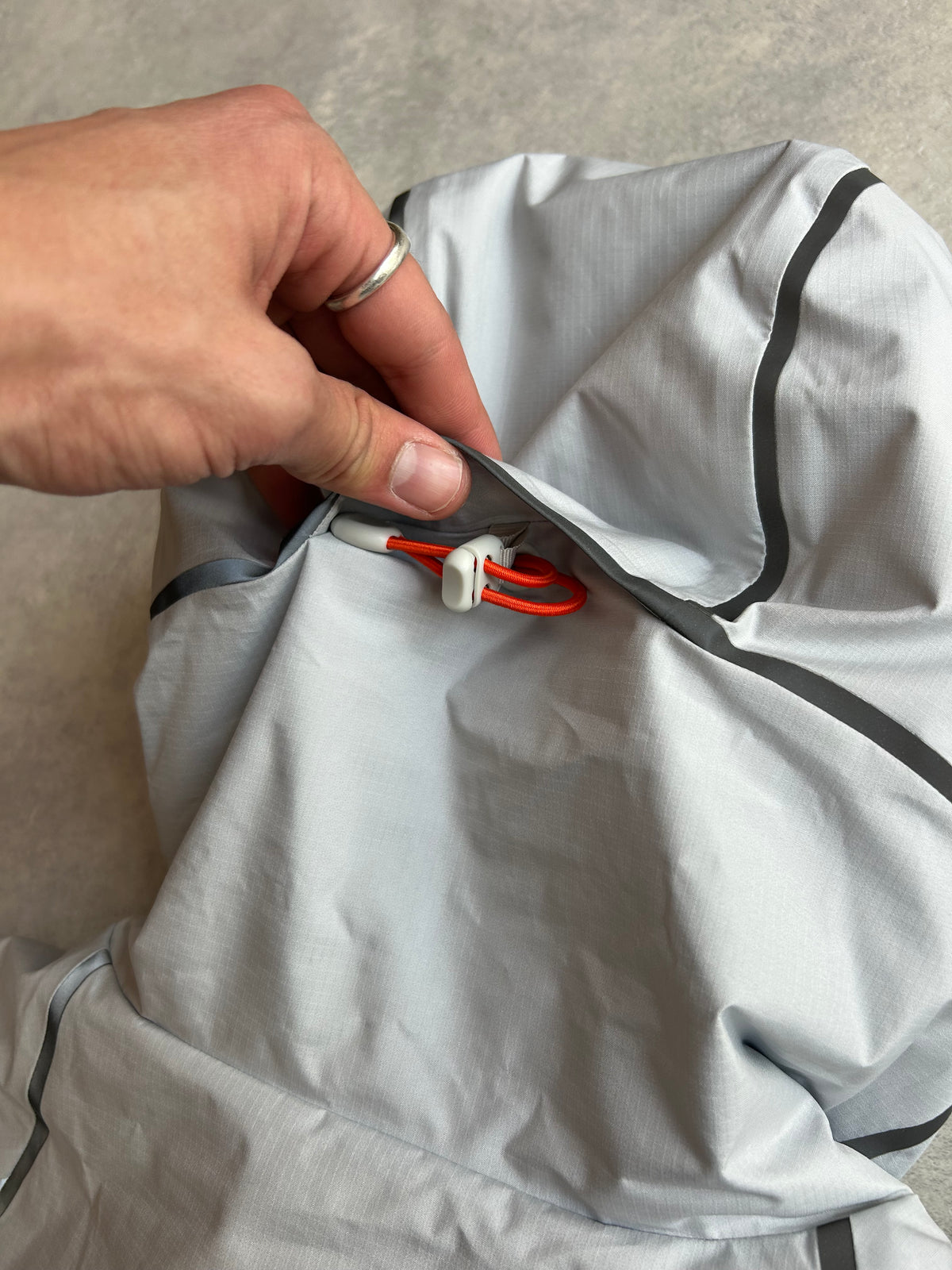 PALACE GORE-TEX WINDSTOPPER ILLUMINATOR JACKET CLOUD