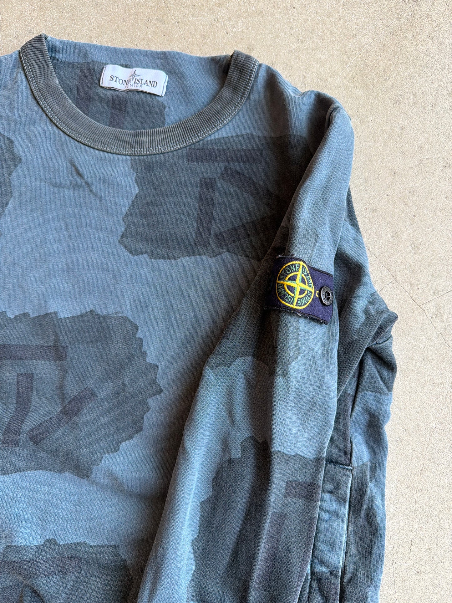 Stone Island Junior Crewneck Camo navy Size 10 / 142