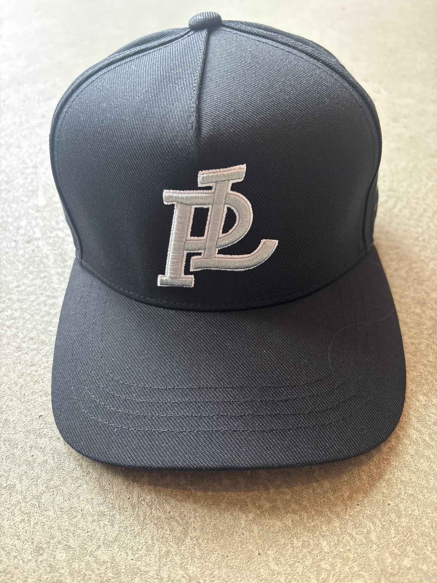 Palace P Frame 5-Panel (SS25) Black