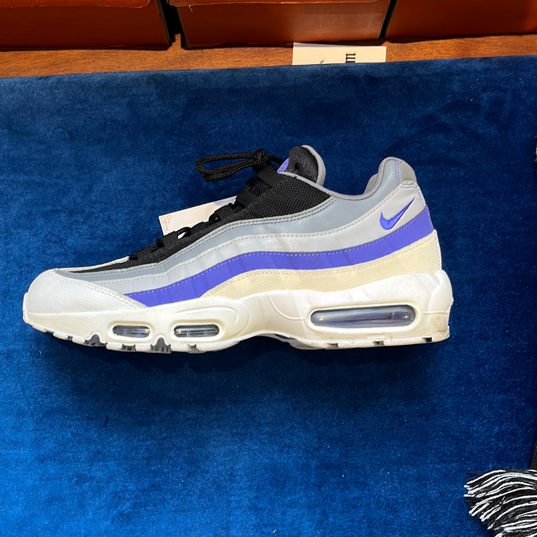 Nike Air Max 95 Essential