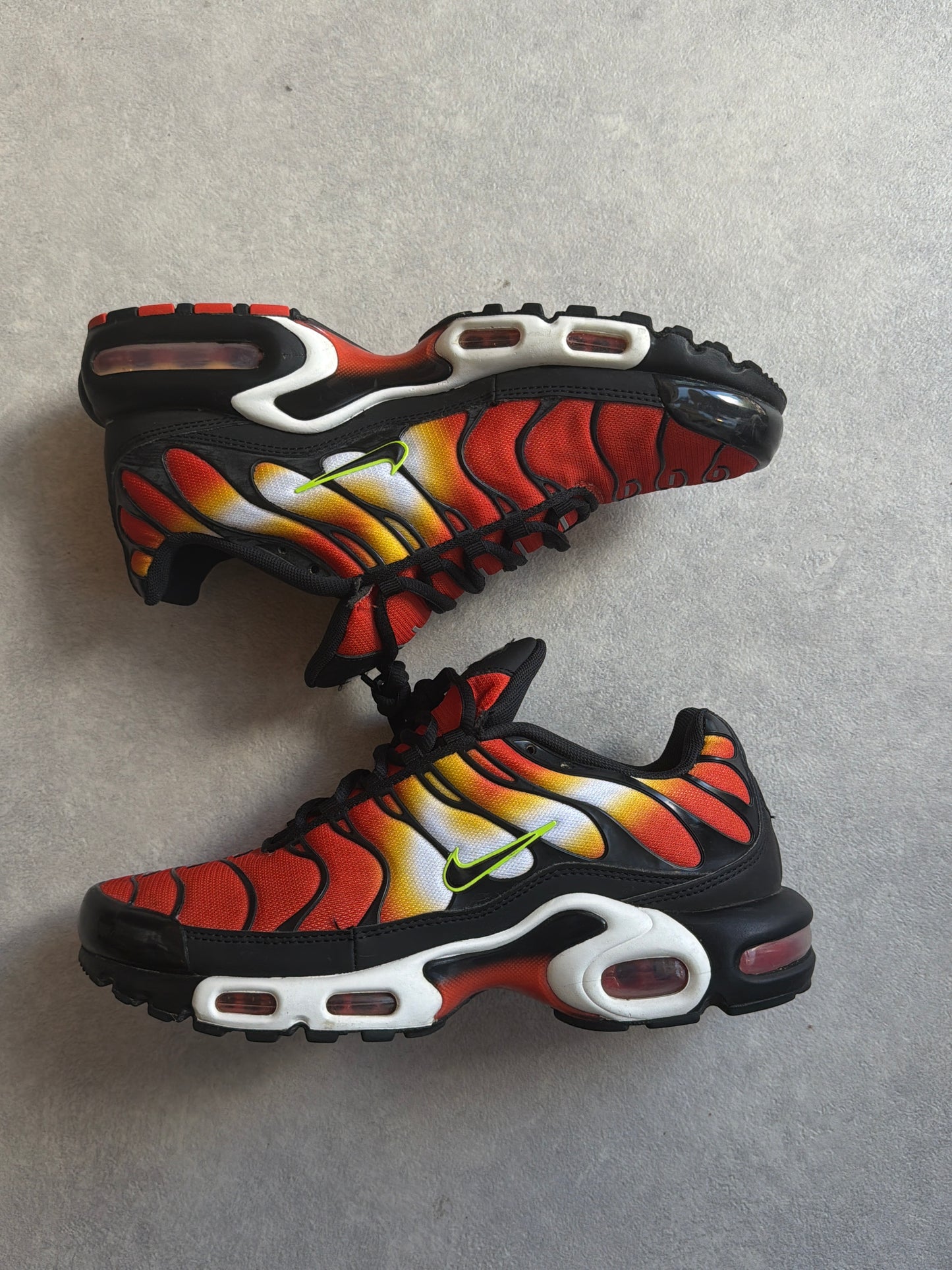 Nike Air Max Plus Sunset Size 42