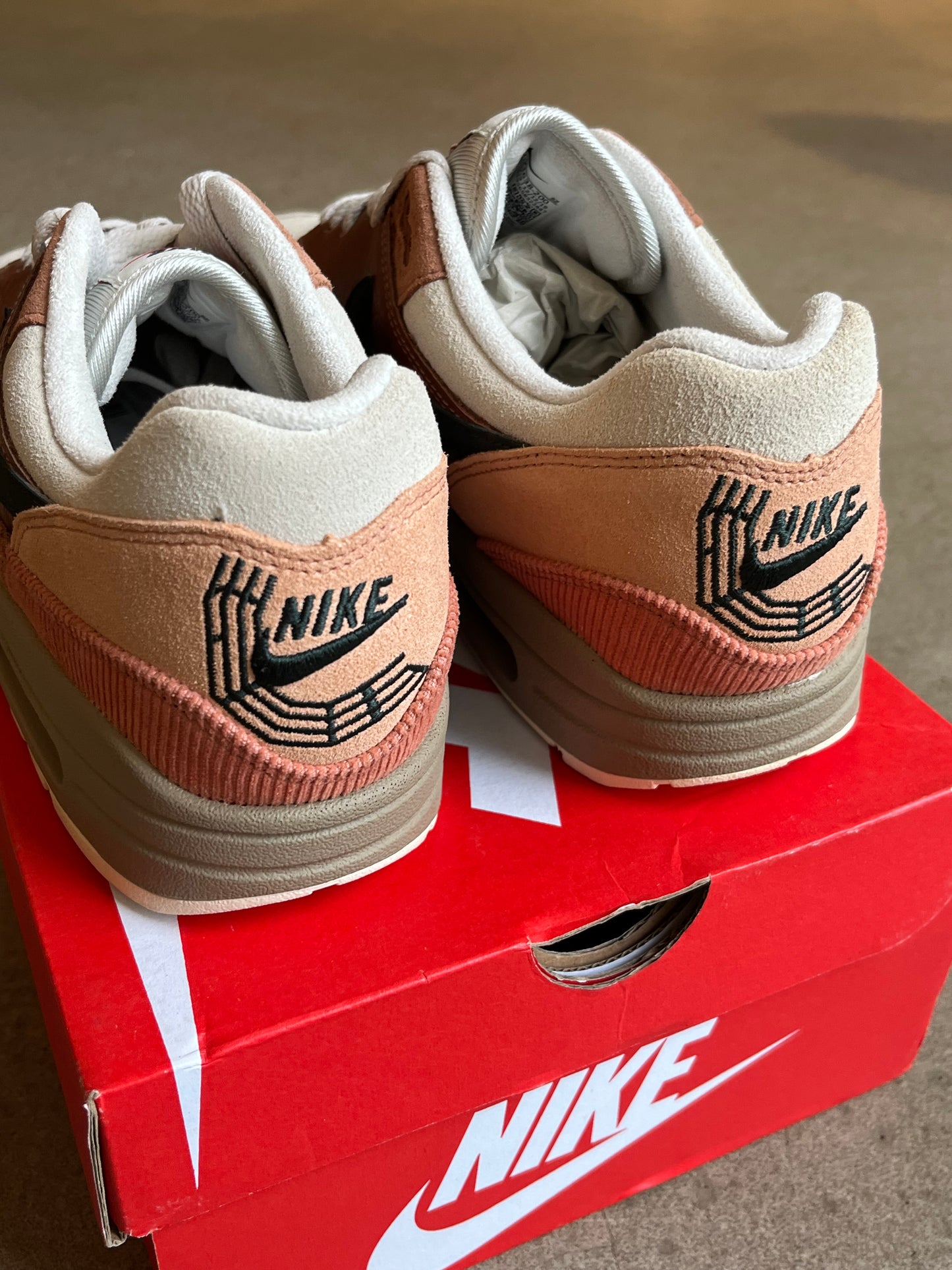 Nike Air Max 1 Beige Amsterdam 42