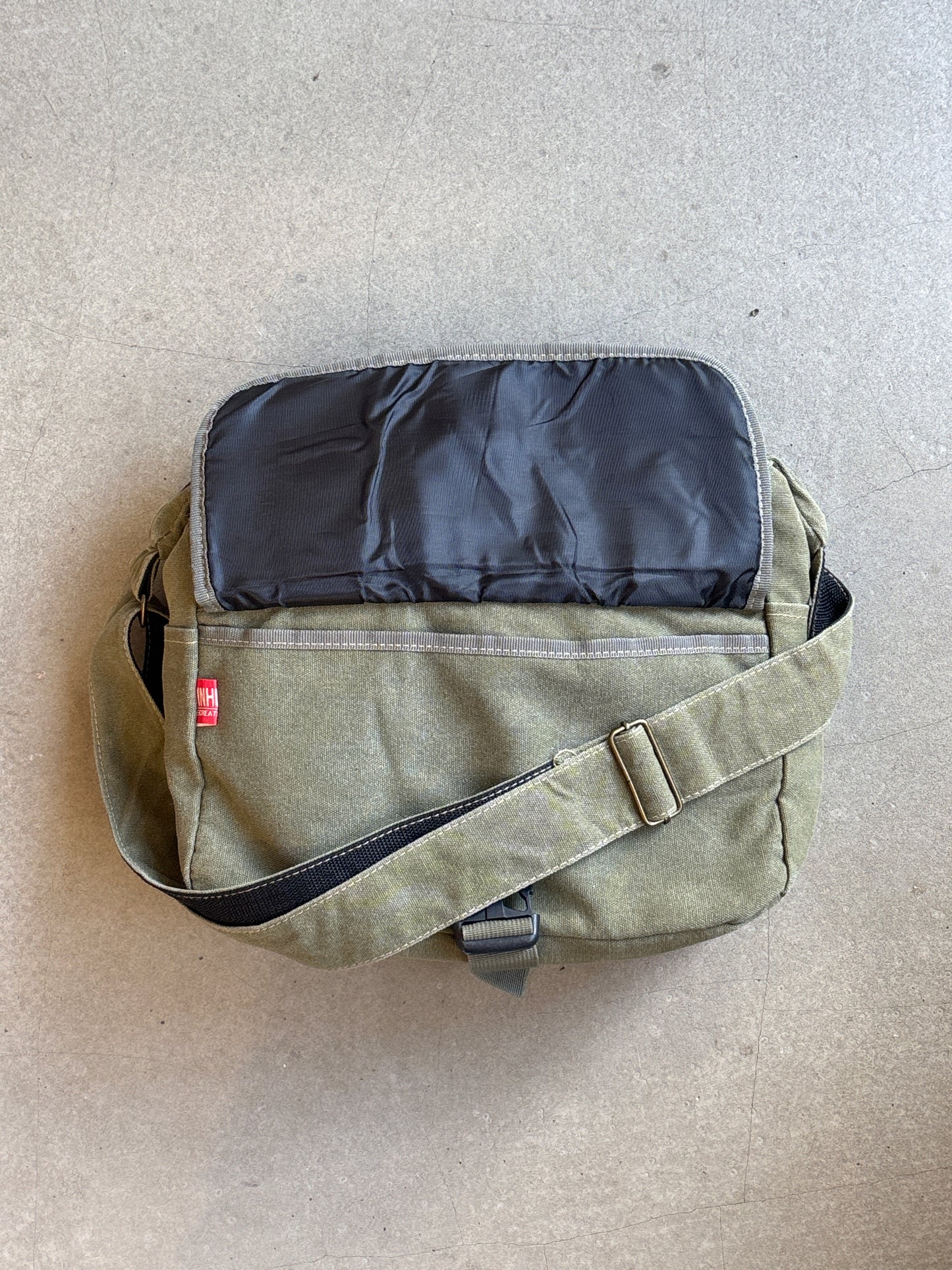 Diesel Jinhuda Green Army Bag Jinhuda