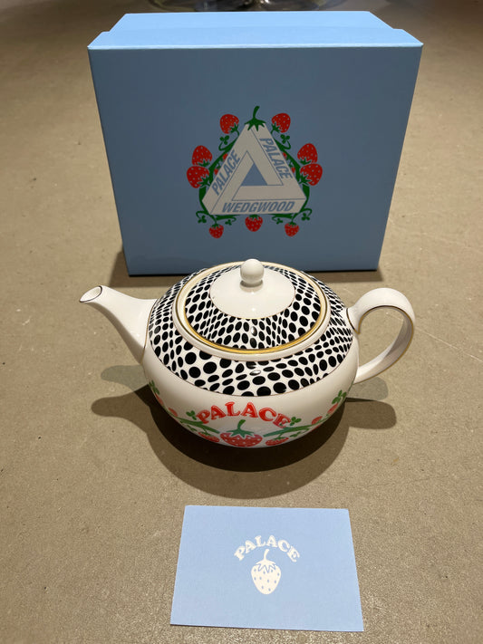 Palace x Wedgwood Tea Pot White