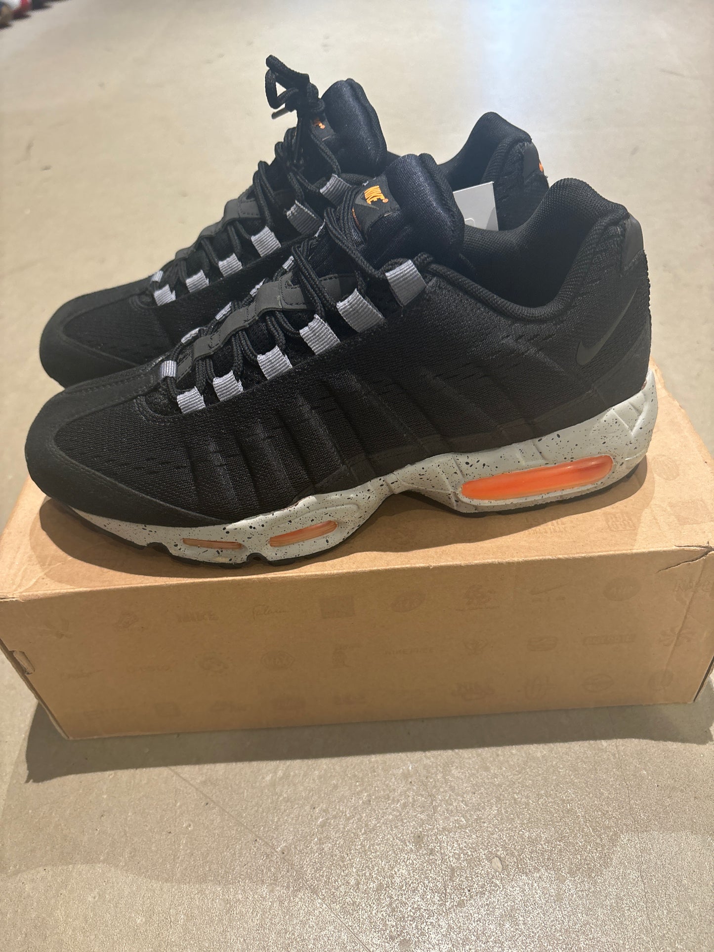 Nike Air Max 95 EM Honolulu Black 43