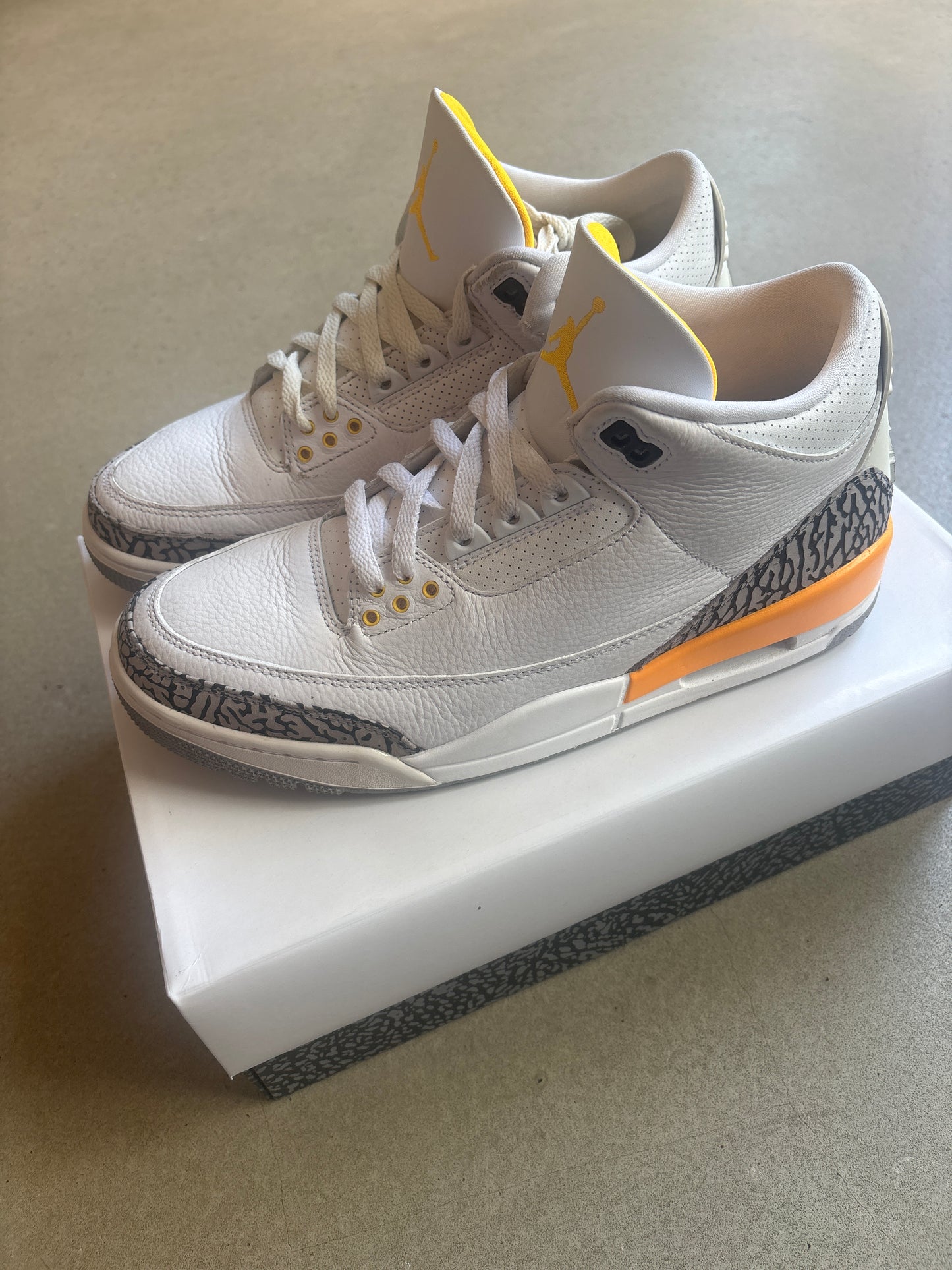 Jordan 3 Retro Laser Orange 44.5