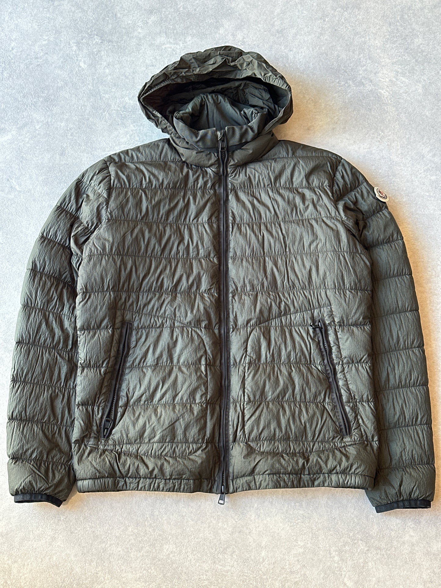 Moncler Dist padded Down Puffer Green Size 4