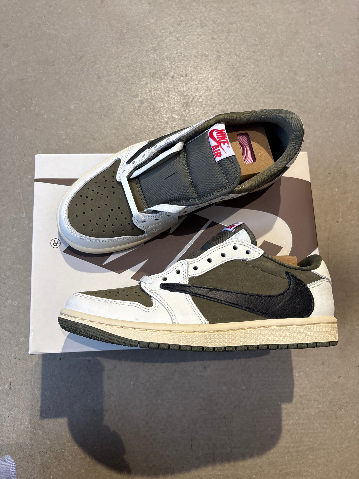 Jordan 1 Retro Low OG SP Travis Scott Medium Olive