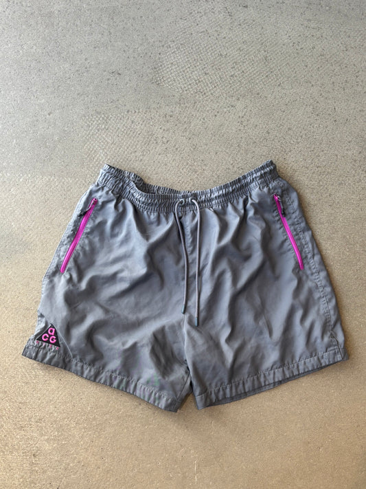 Nike ACG Shorts Grey L