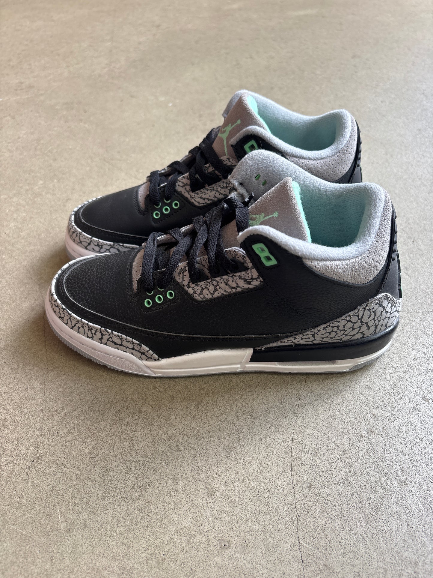 Jordan 3 Green Glow