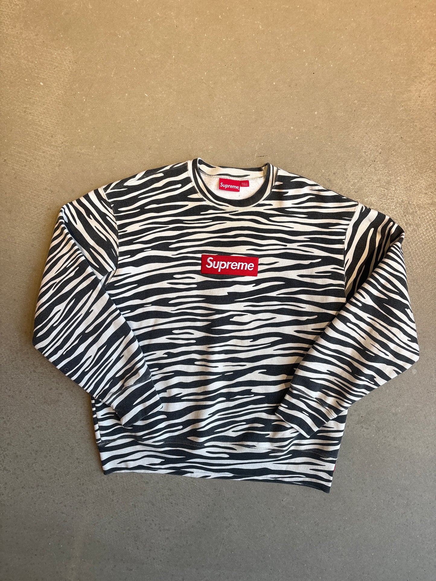 Supreme Box Logo FW 22 Crewneck Zebra Large