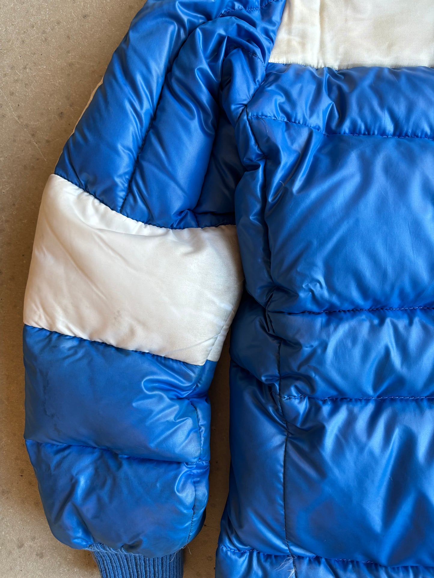 Moncler Pufrer Jacket Blue White M