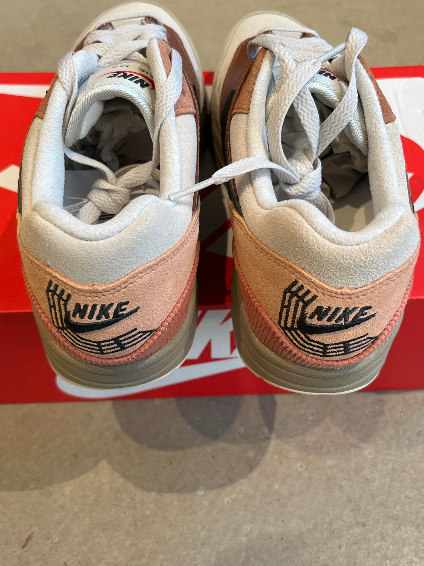 Nike Air Max 1 Beige Amsterdam 42