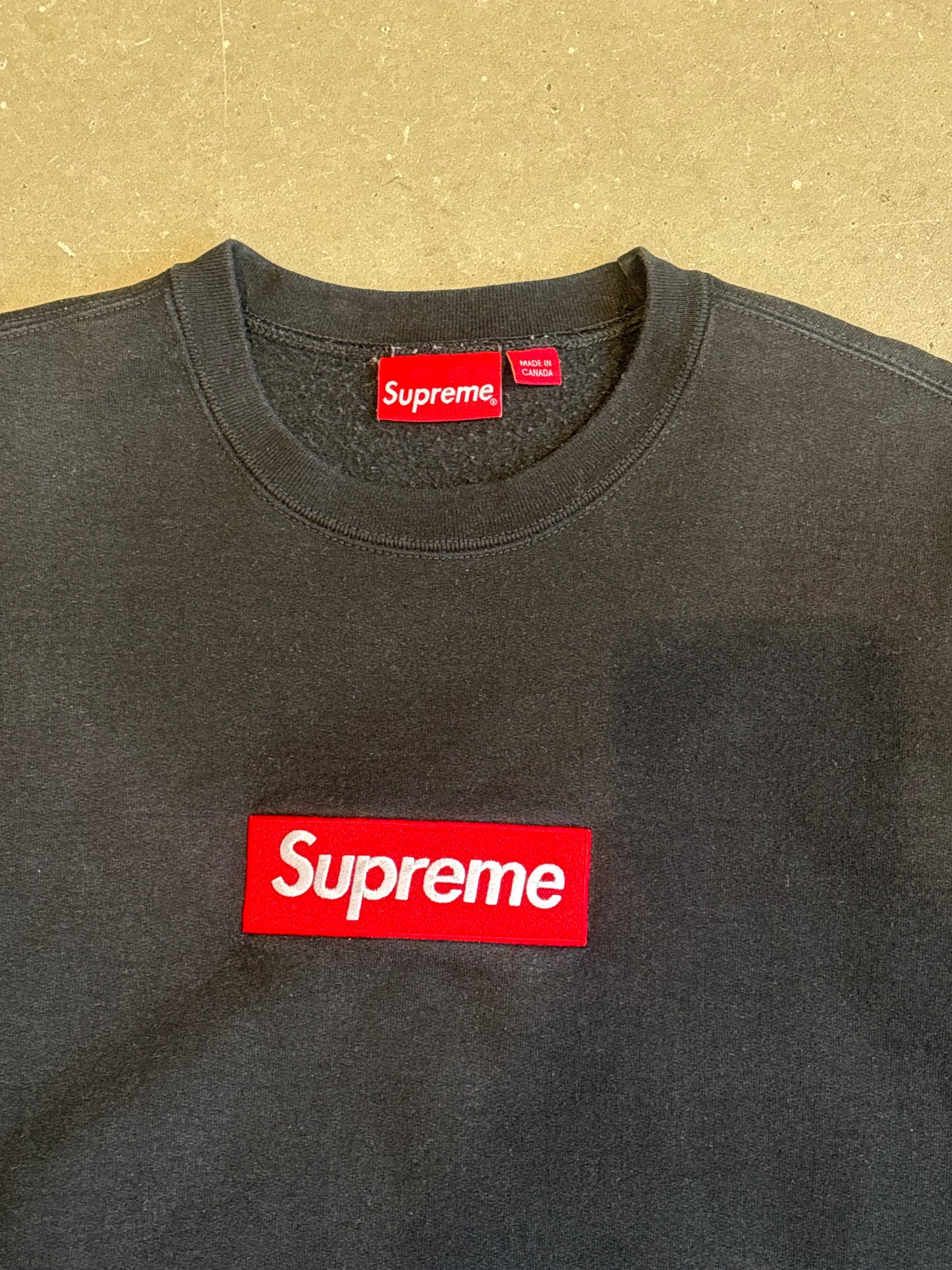 Supreme Box Logo FW 22 Crewneck Black Large