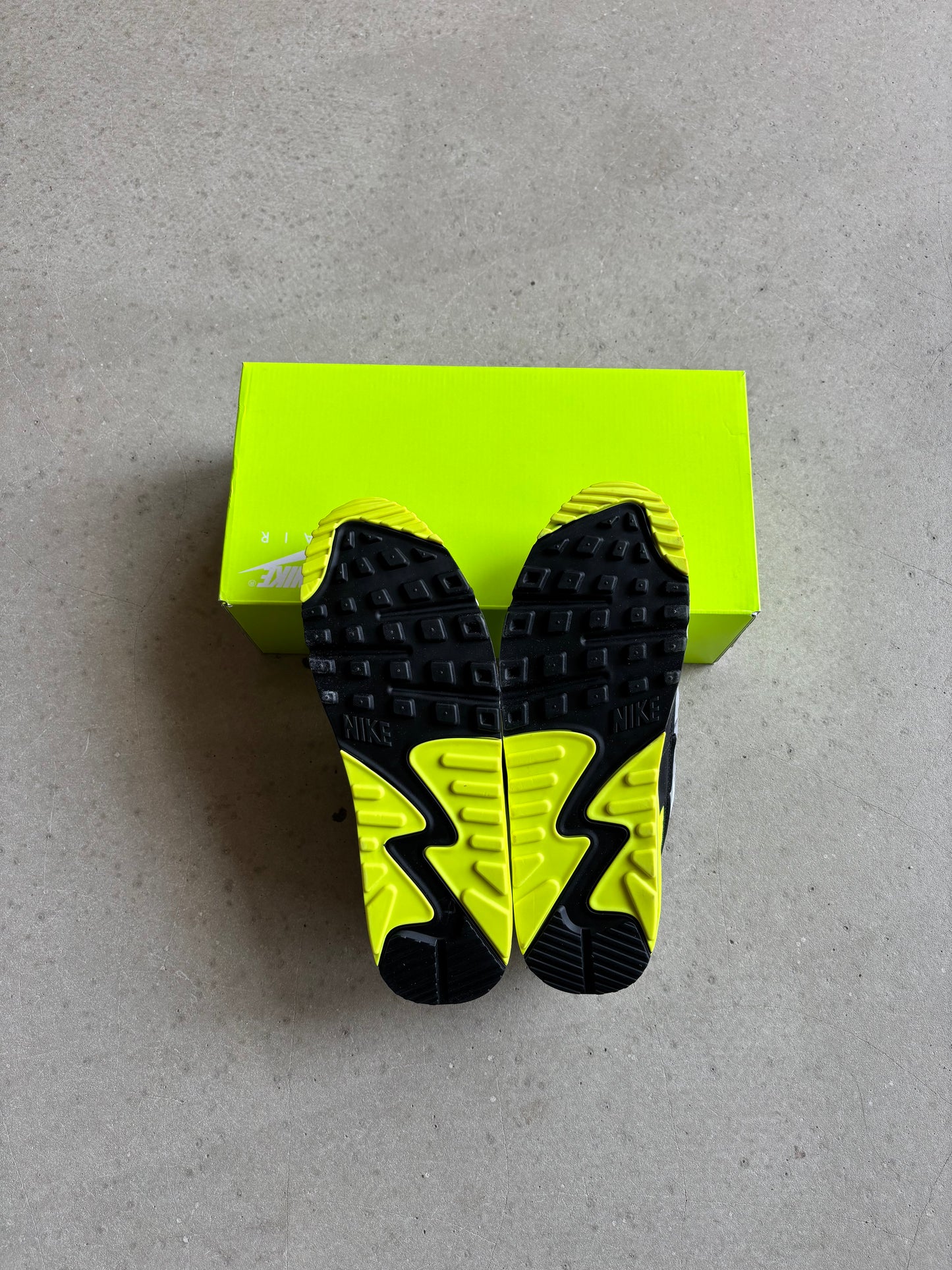 Nike Air Max 90 OG Volt Size 44.5