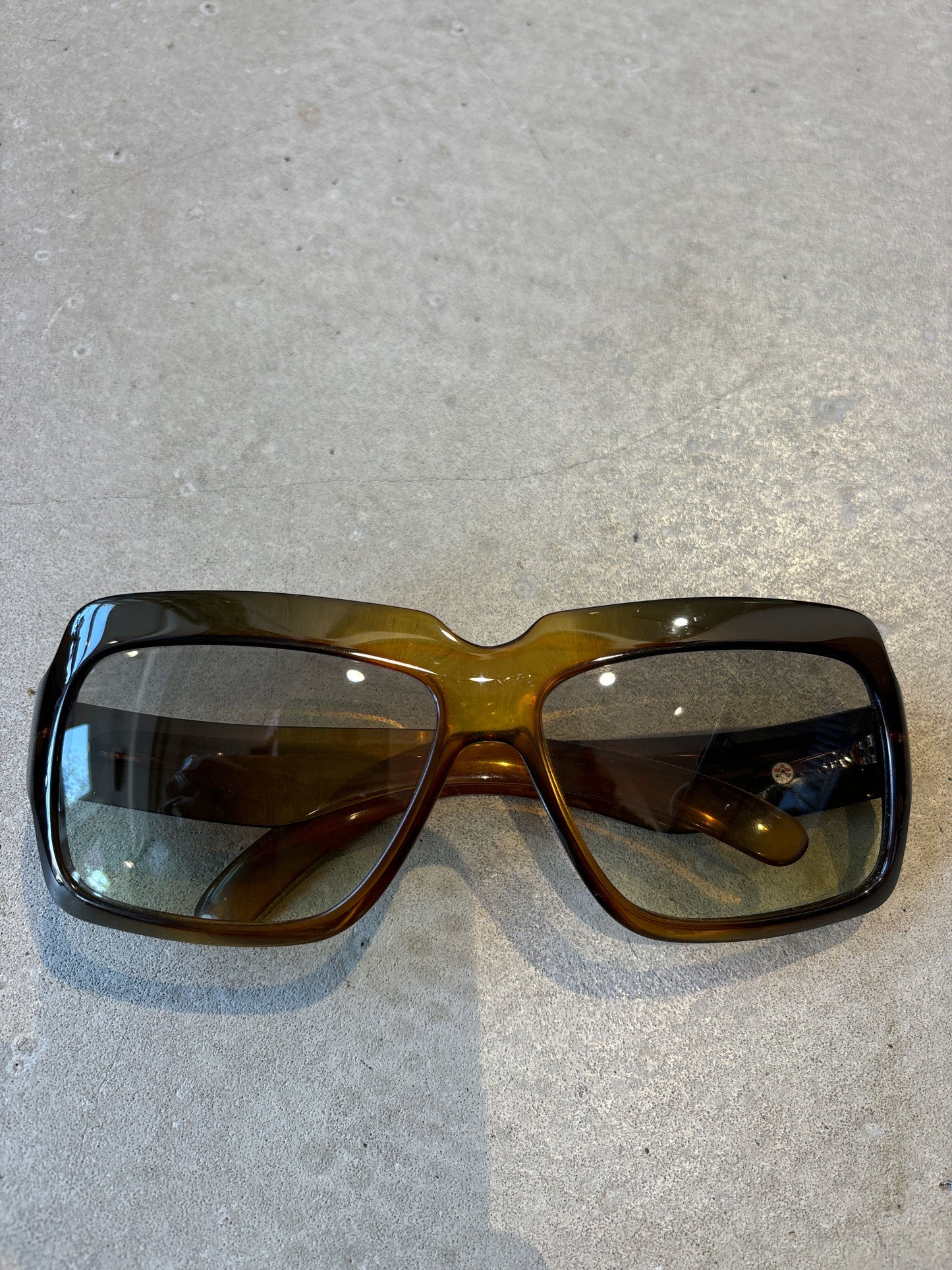 Vintage Sunglasses Big Marble Frame Not Branded