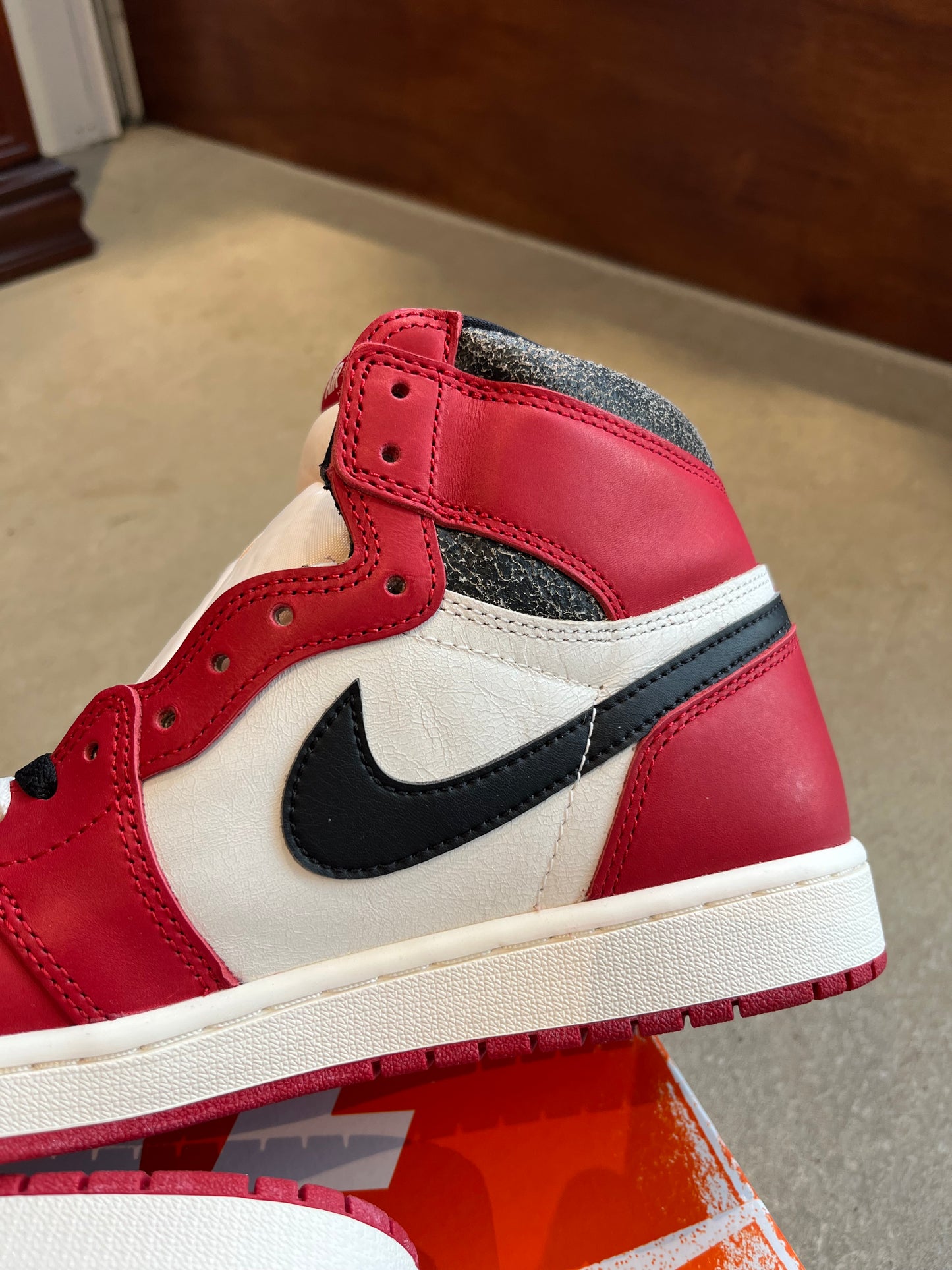 Nike Air Jordan 1 Lost And Found EU 43