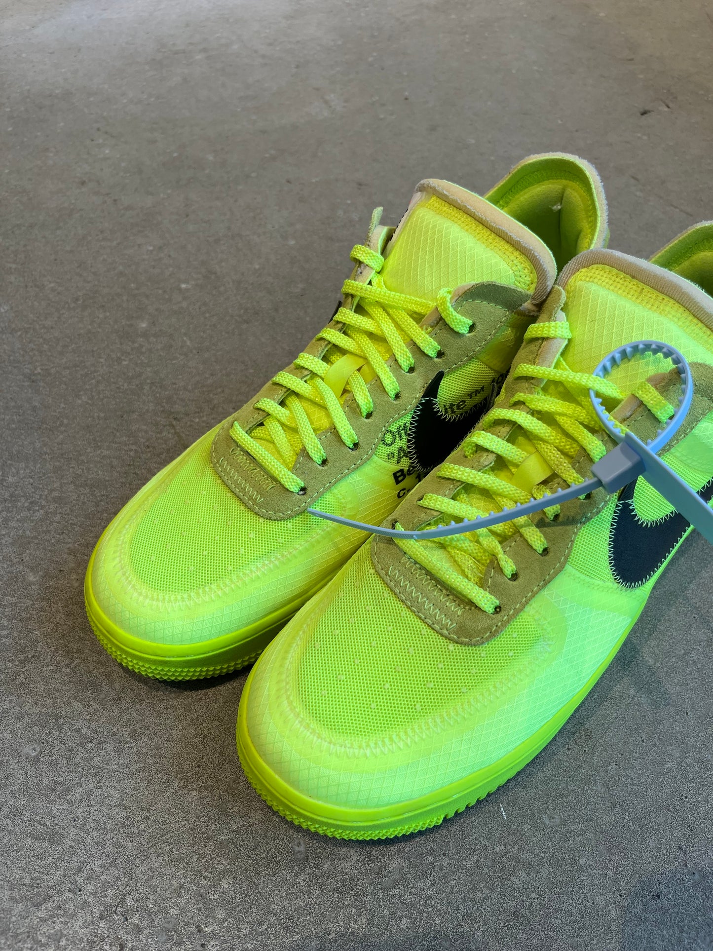 Nike Air Force 1 Low Off-White Volt EU 42.5