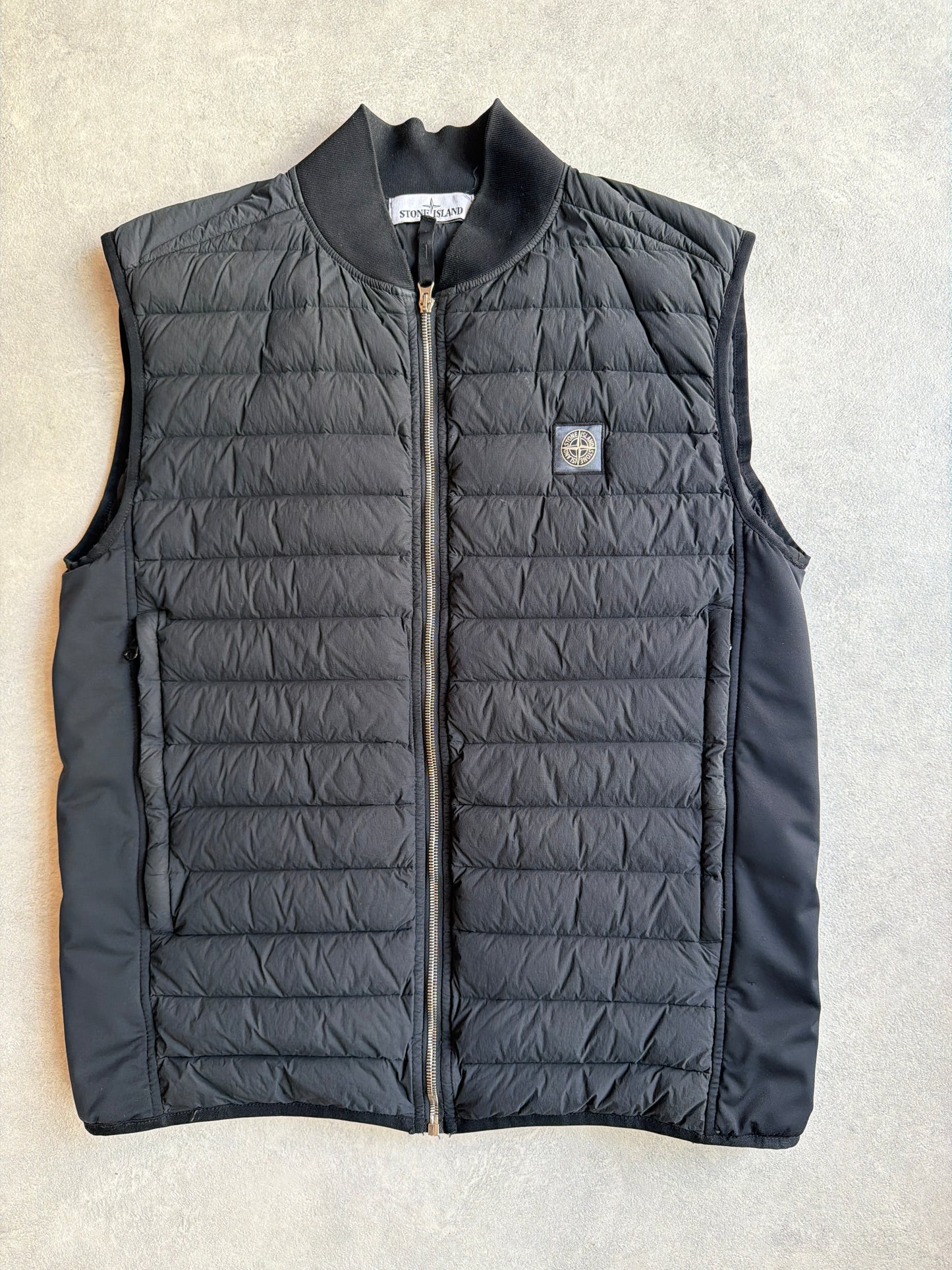 Stone Island Loom Woven Down Chambers Stretch Nylon - TC Bodywarmer Black Large