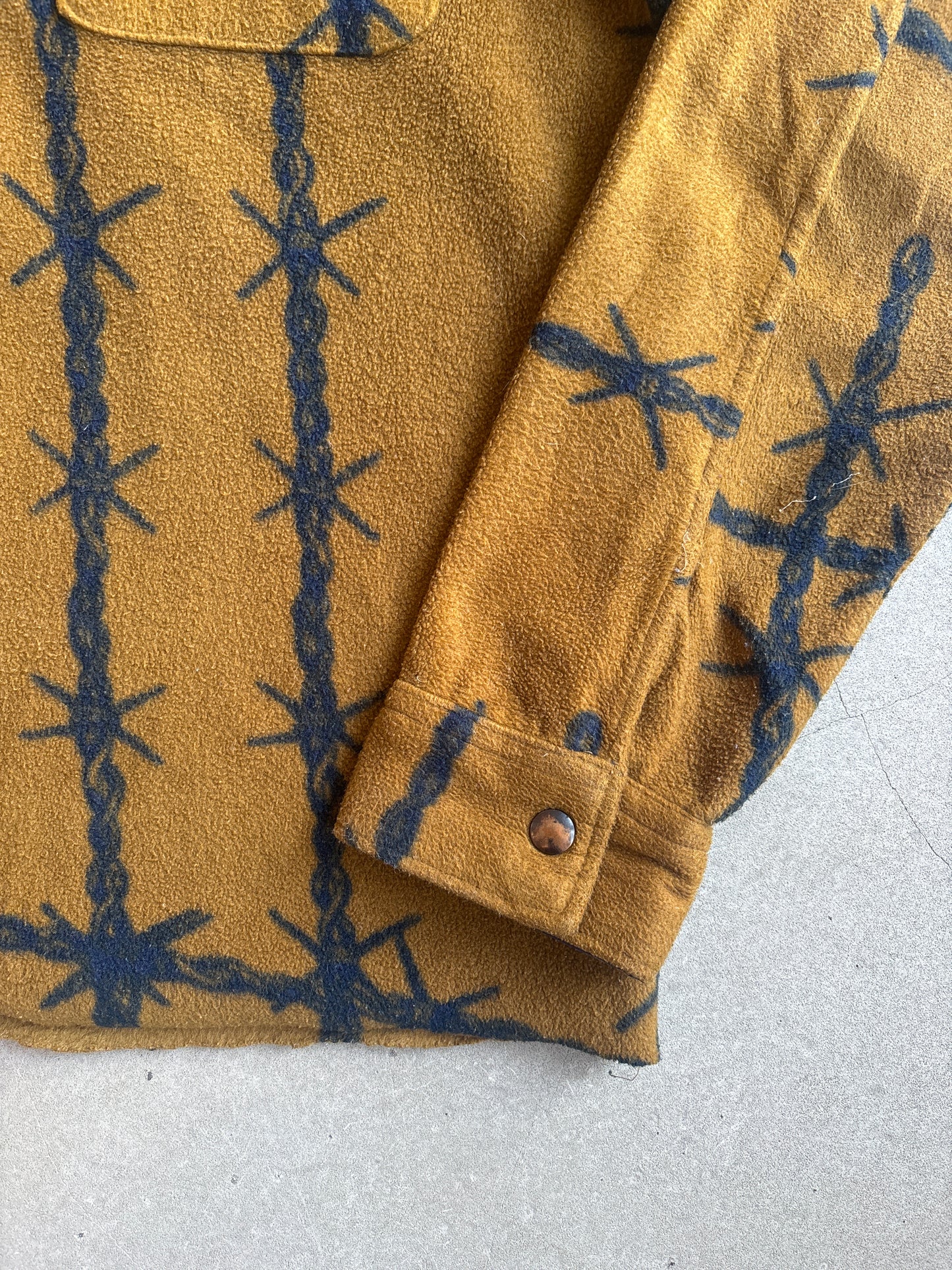 Patta Barbed Wire Fleece Mustard L