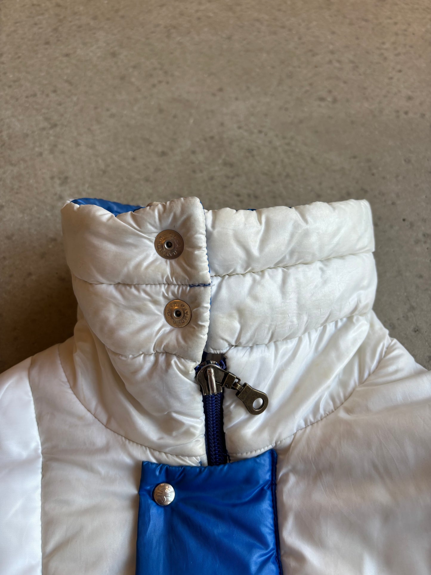 Moncler Pufrer Jacket Blue White M