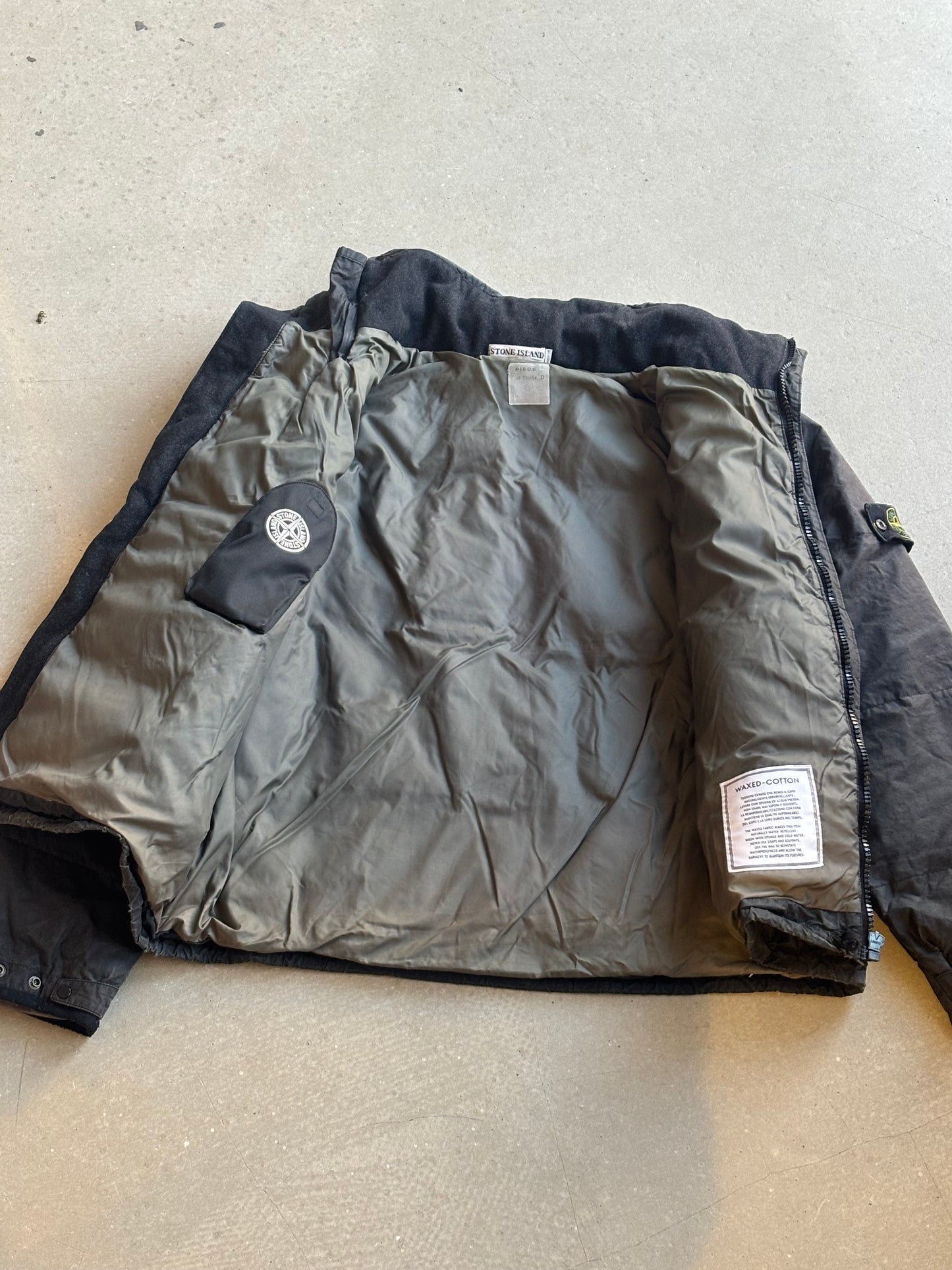 Stone Island Wax Cotton Puffer Jacket 1999 Piece No 727719 Black