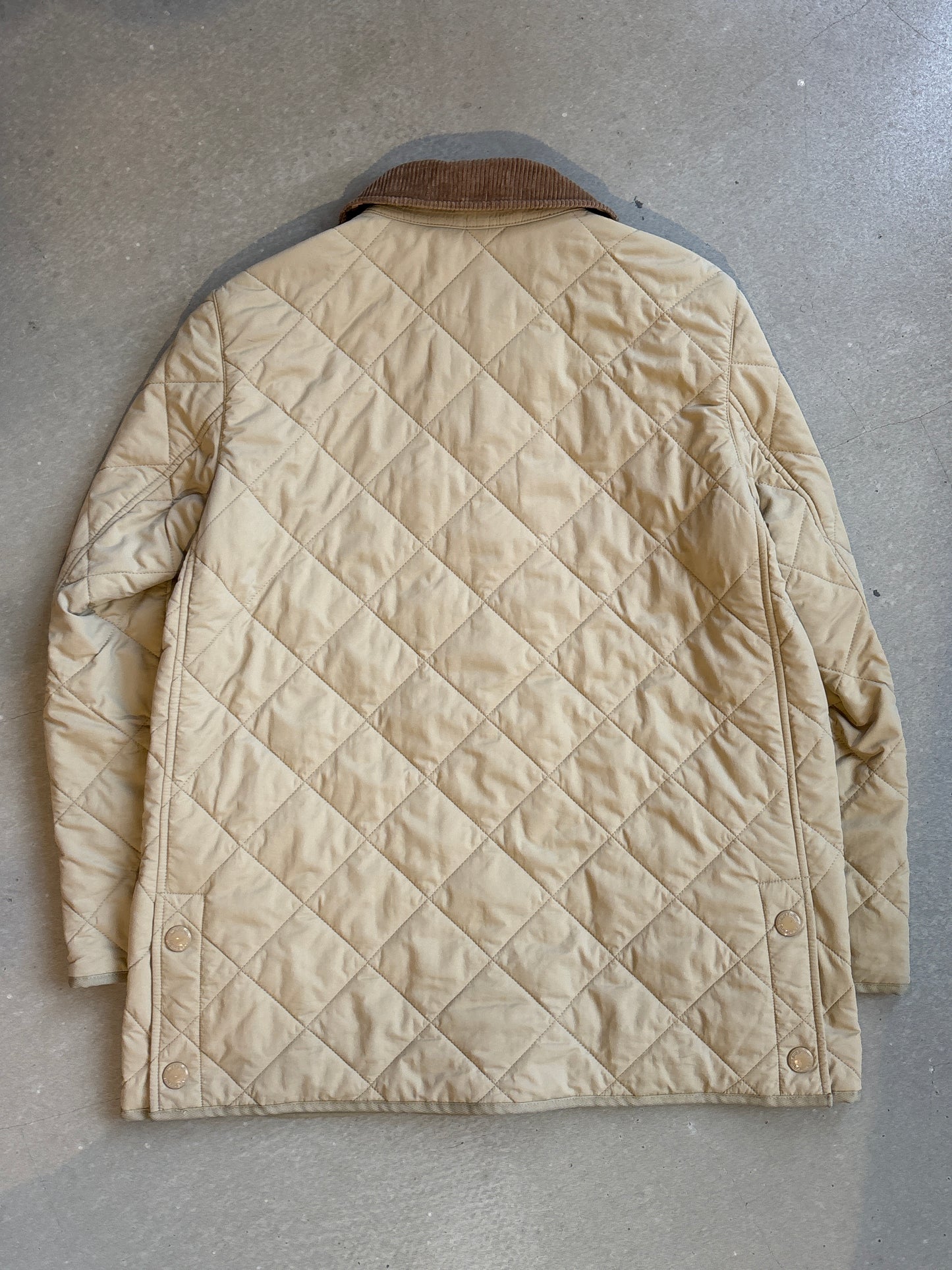 Burberry Diamond Quilted Thermoregulated Barn Jacket Beige M