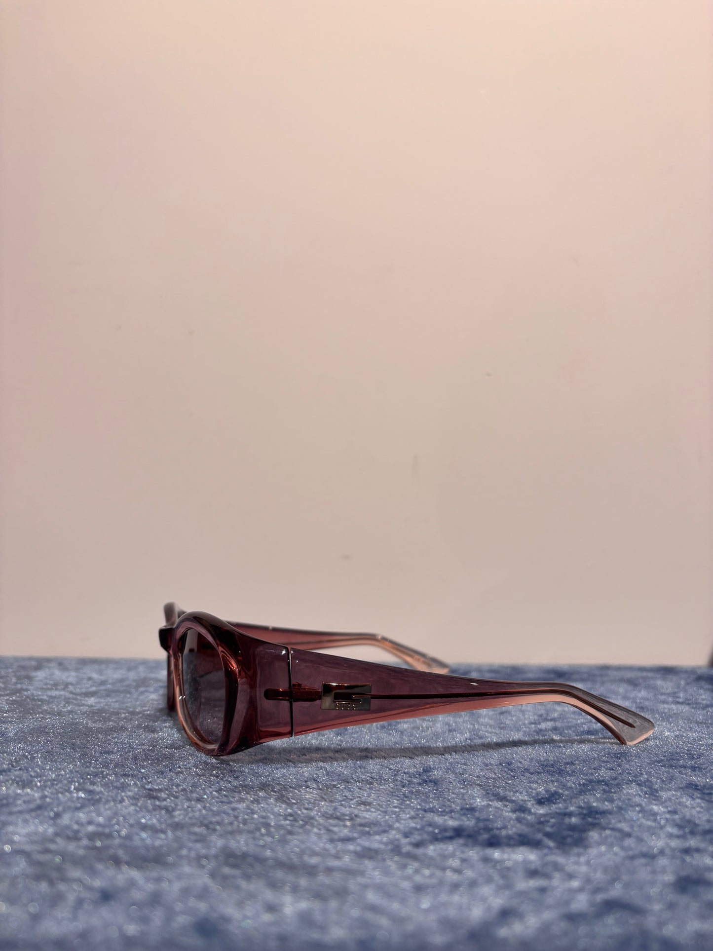 Vintage Gucci Sunglasses Pink GG2432/S