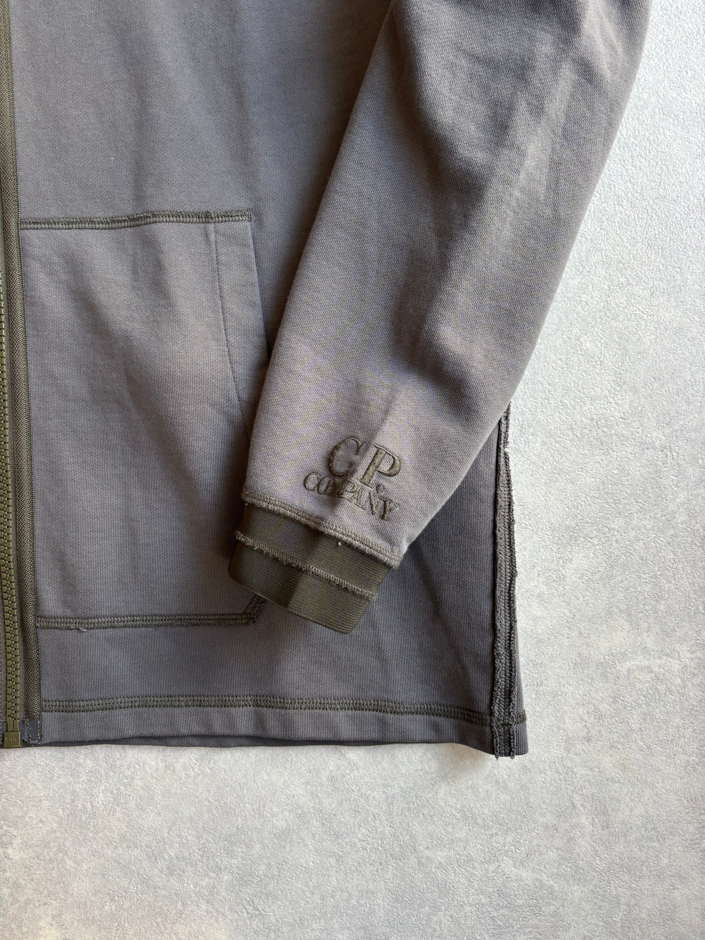 C.P. Company Zip Hooded Sweat Open Smoked Pearl