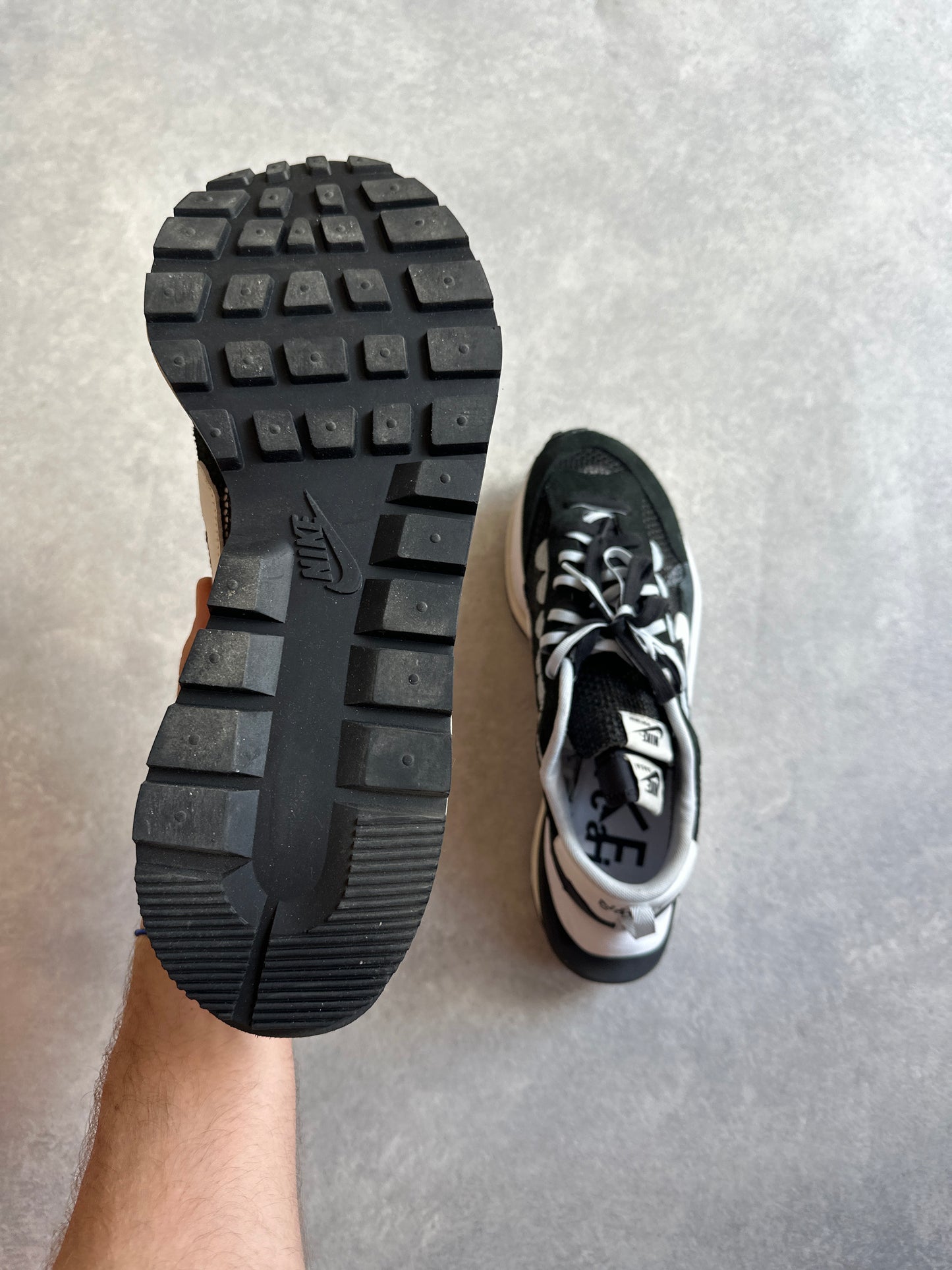 Nike Vaporwaffle / Sacai Black Summit white Size 46
