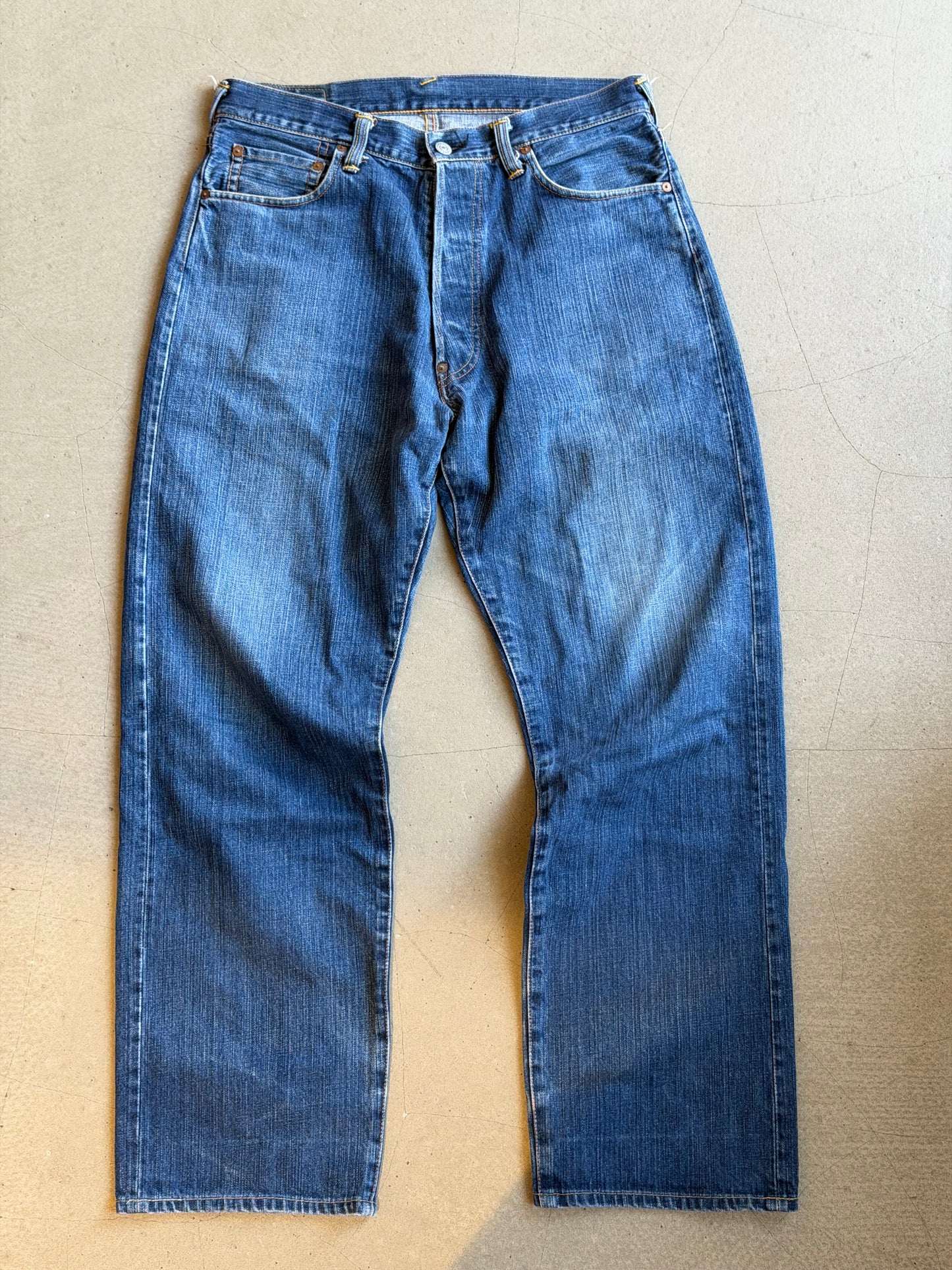 Evisu Jeans Yellow paint Size 34 x 35