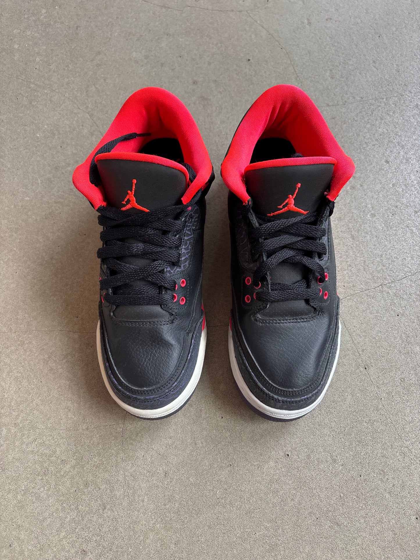 Jordan 3 Retro Crimson EU 39