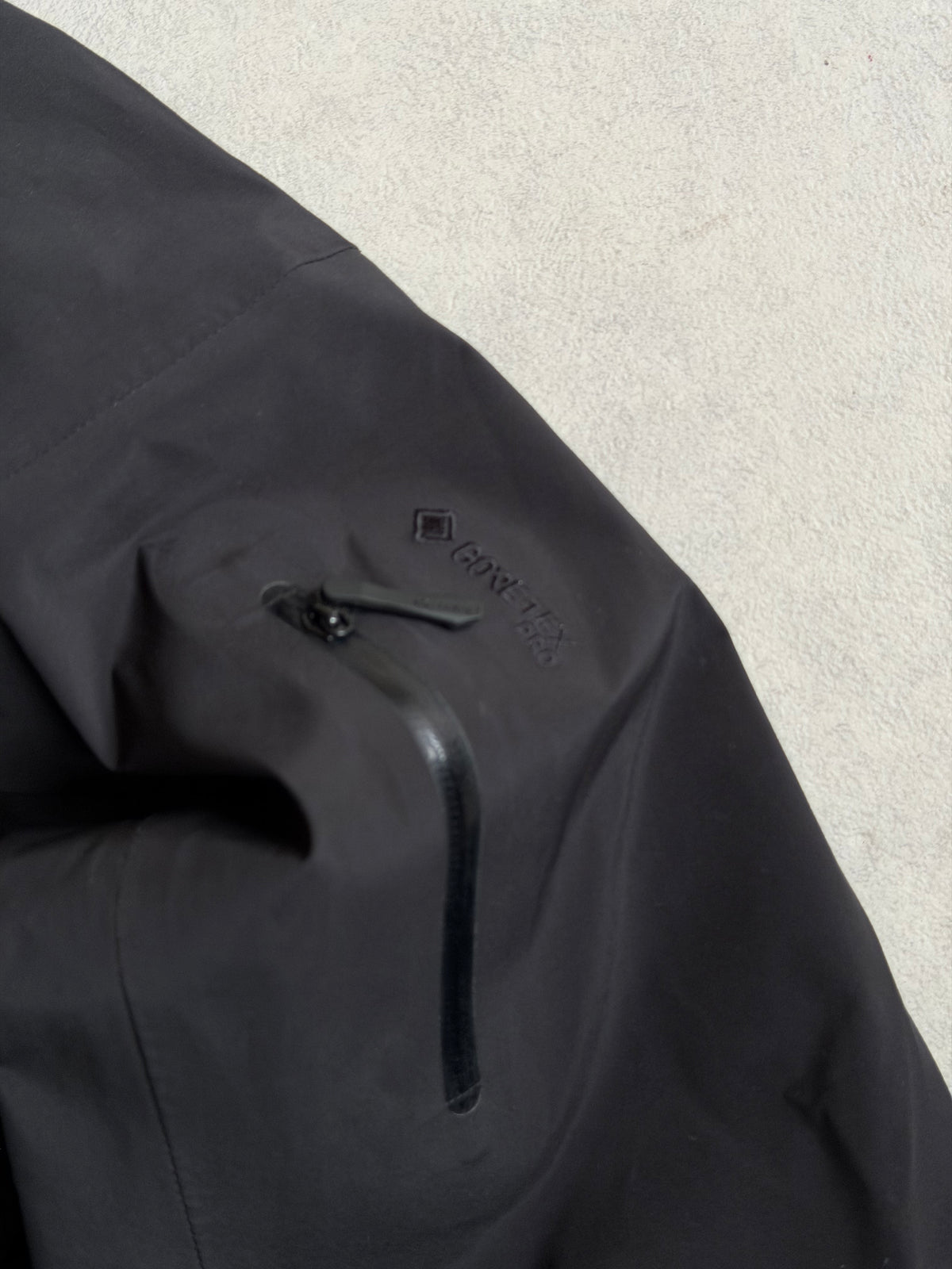 Arc'teryx Alpha SV Jacket Black XL