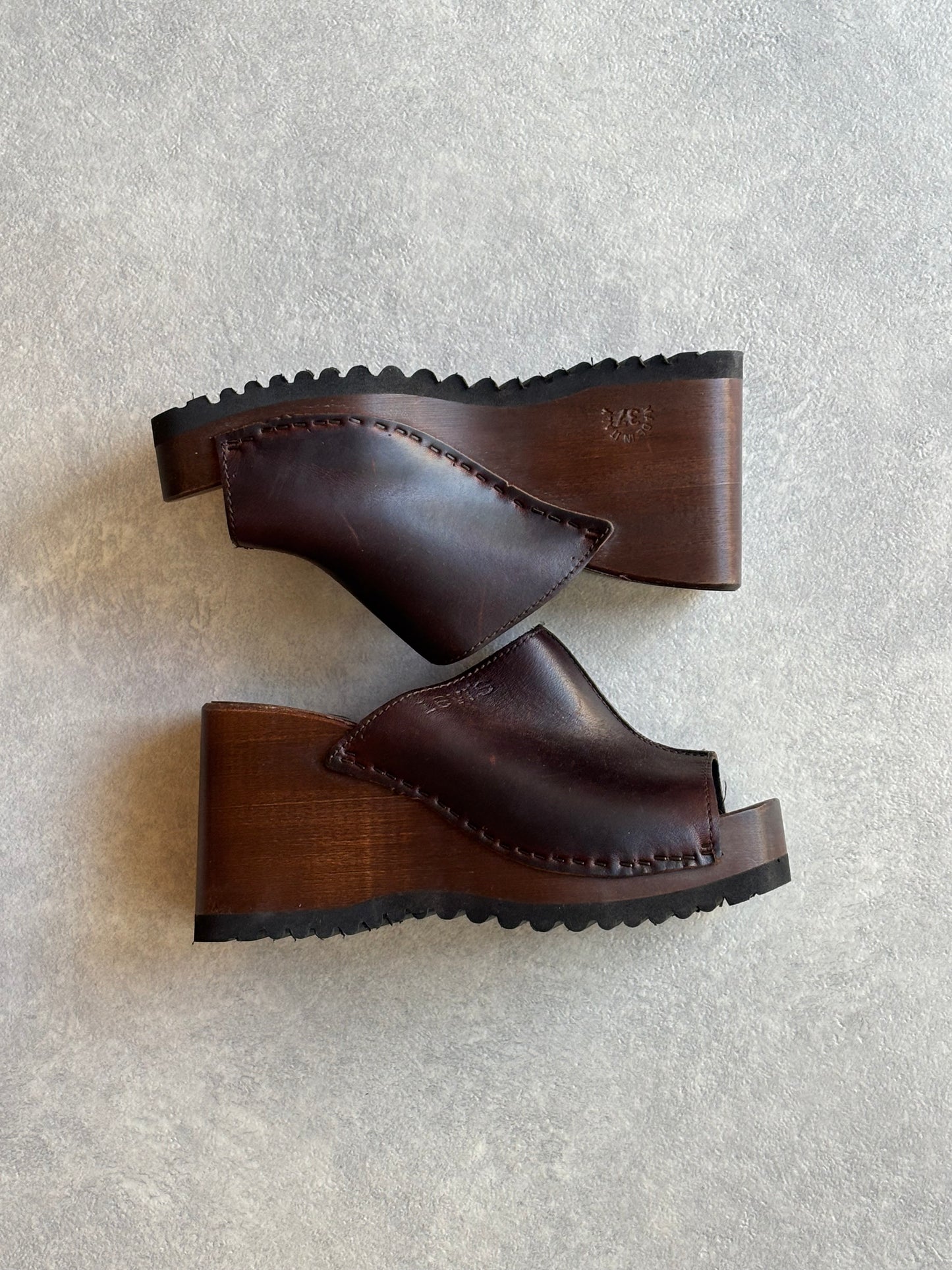 Vintage Levi's Platform  Brown 37
