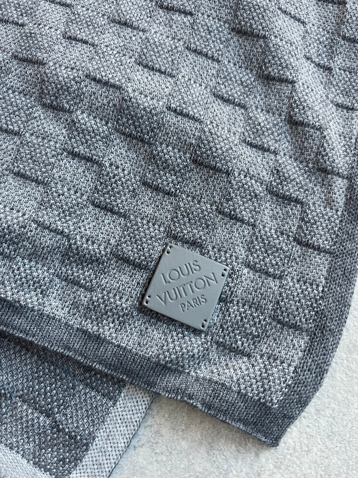 Louis Vuitton Neo Petit Damier Scarf