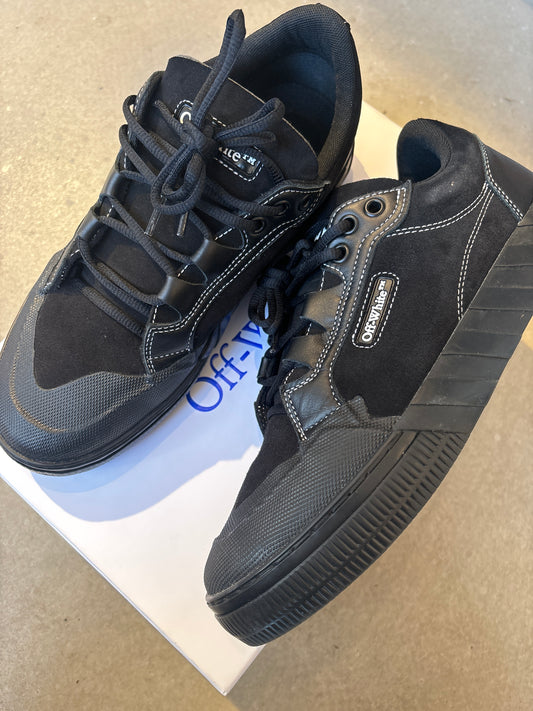 Off-White Vulcanized 779 EU 43