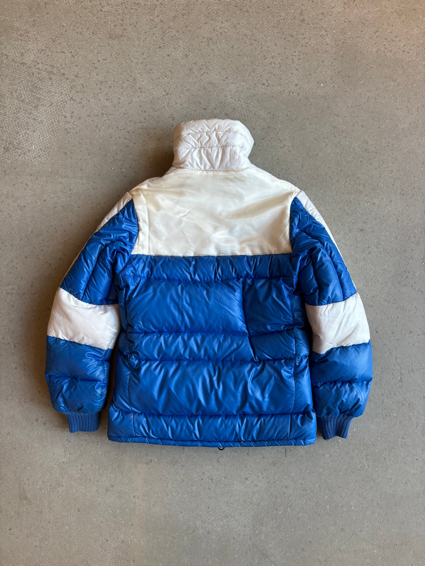 Moncler Pufrer Jacket Blue White M