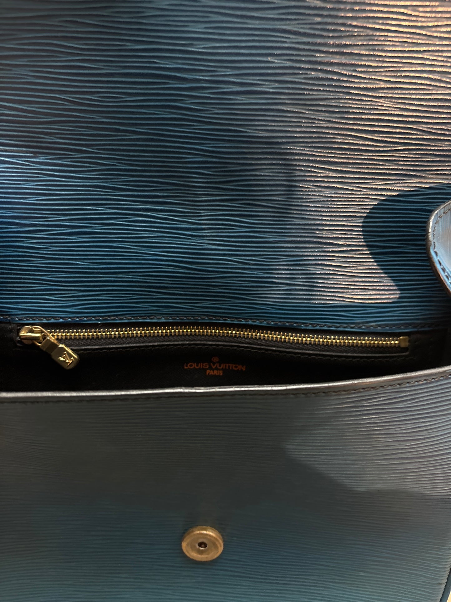 Vintage Louis Vuitton Cloud GM Epi Leather Shoulder Bag Blue