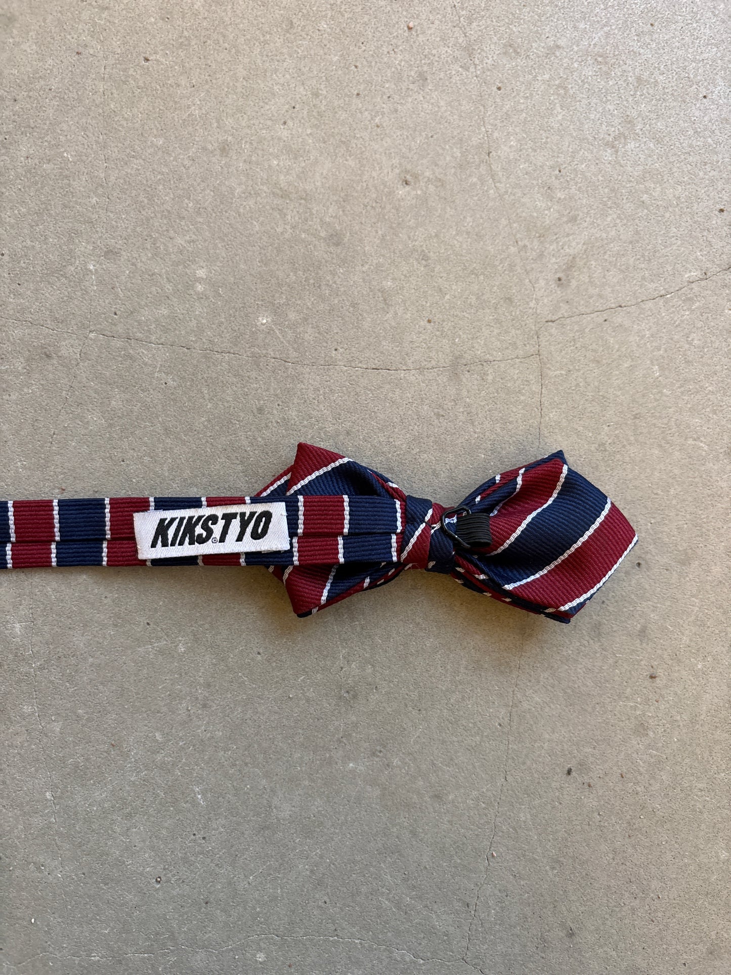 Kiks Tyo Bow Tie Red