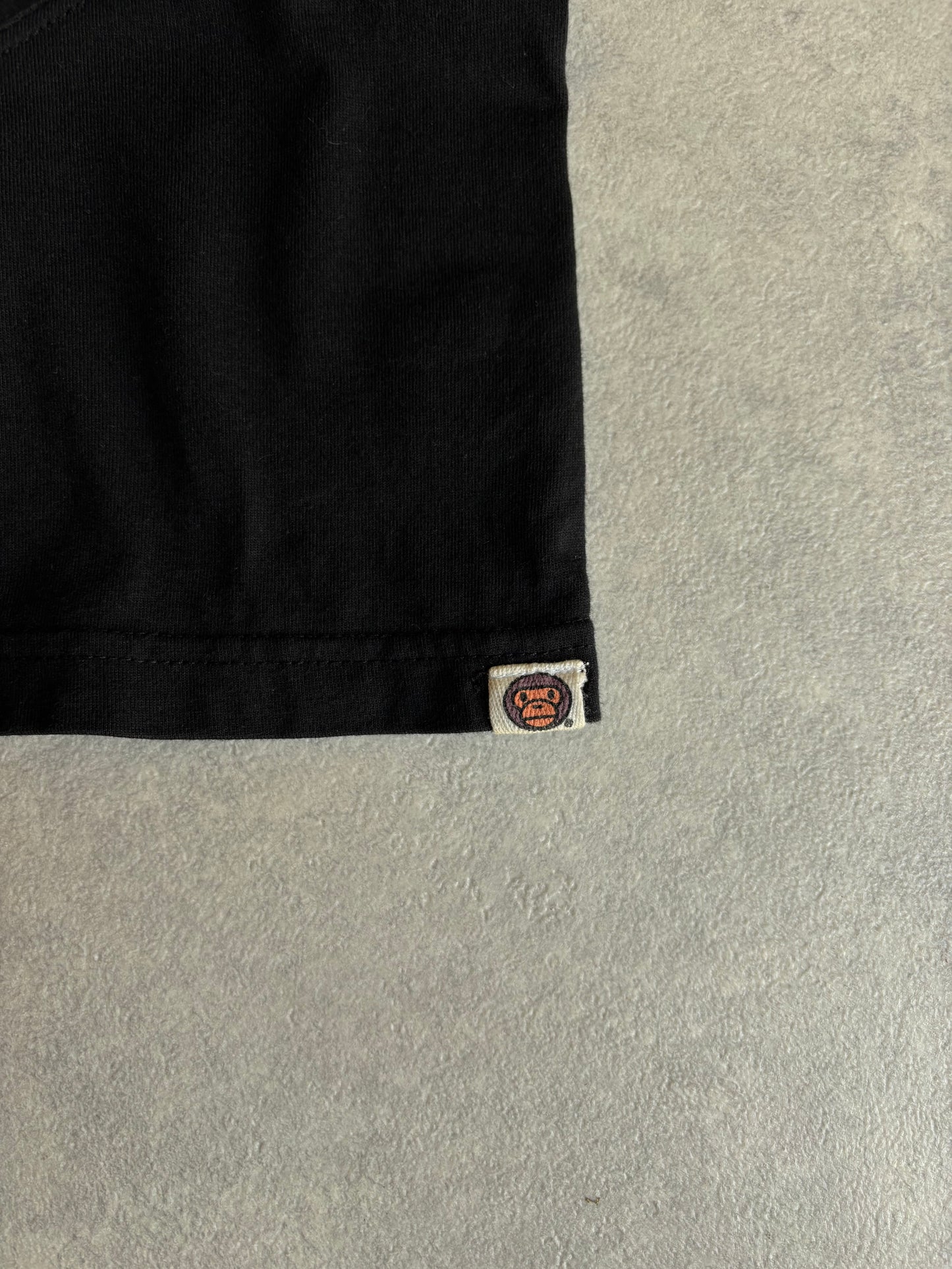 Baby Milo By a Bathing Ape / Spongebob Size L