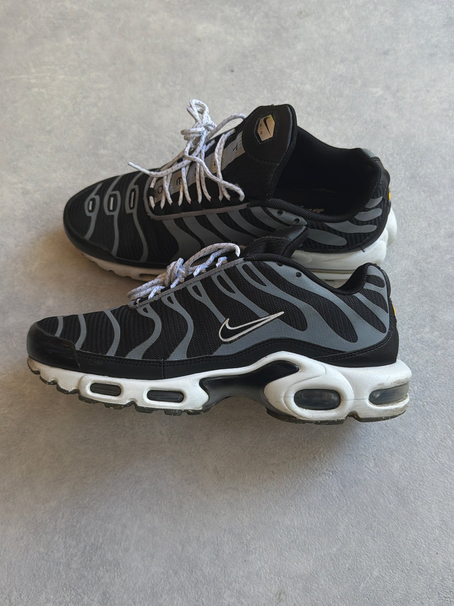 Nike Air Max Plus Black Metallic Size 42 Actief