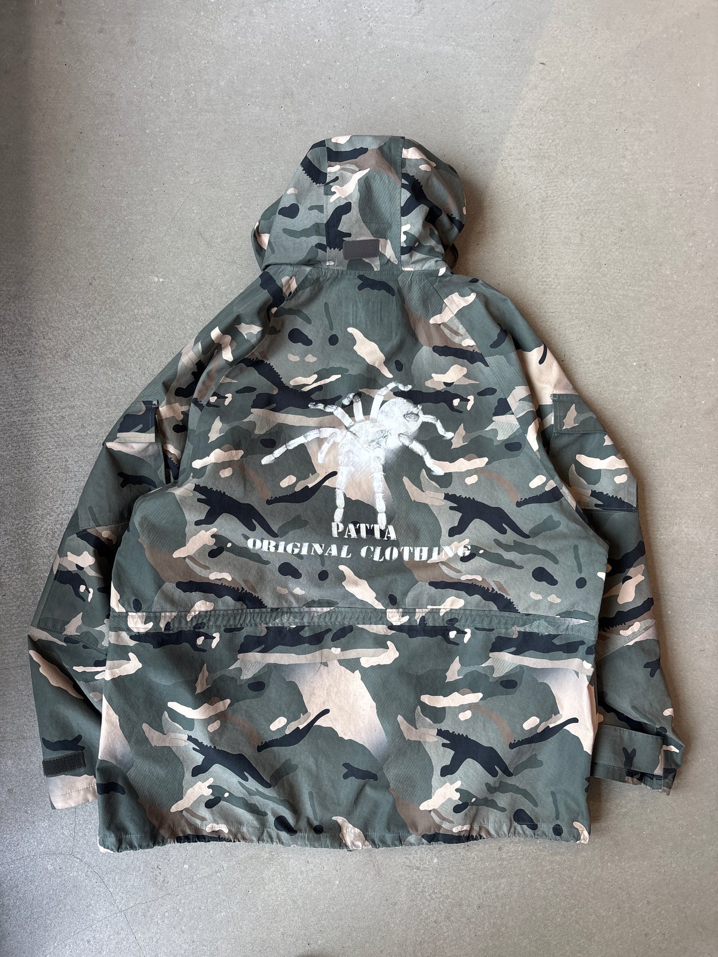 Patta Camo Rain Jacket L