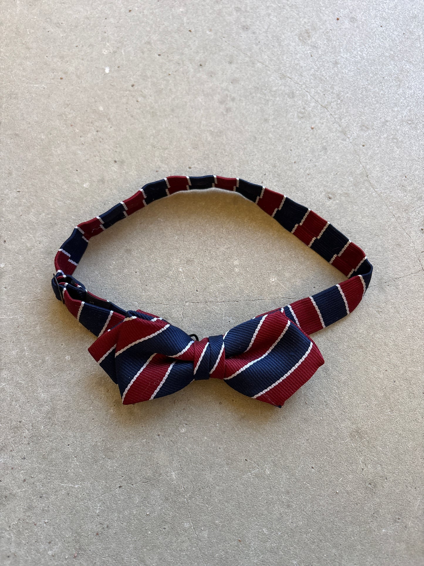 Kiks Tyo Bow Tie Red